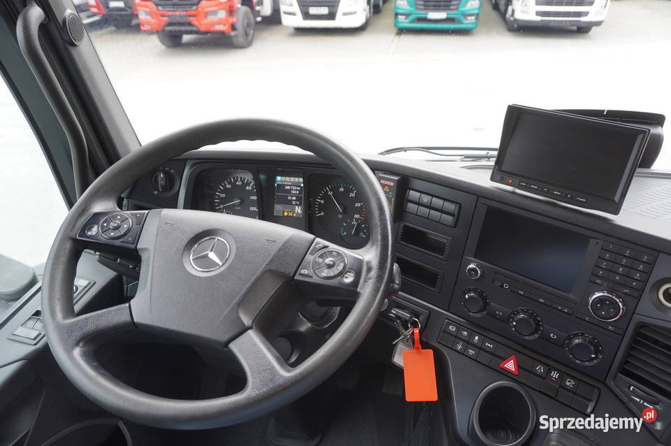 MercedesBenz Arocs 1830 Platforma 16 EPAL HDS Rok produkcji 2018 małopolskie Kraków