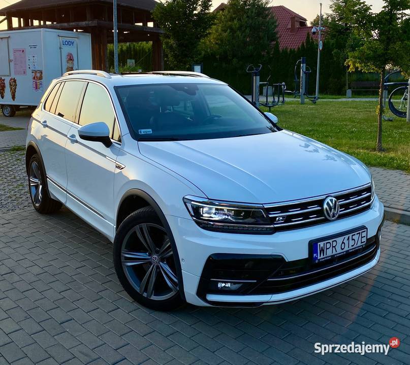 VW Tiguan 20 TDI 4Motion niski przebieg salon nieuszkodzony Samochody osobowe Pruszków