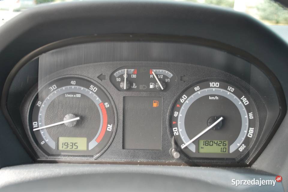 Skoda Fabia Klima ASR Zadbany Nowy Akumulator światła do jazdy dziennej małopolskie Nowy Sącz sprzedam