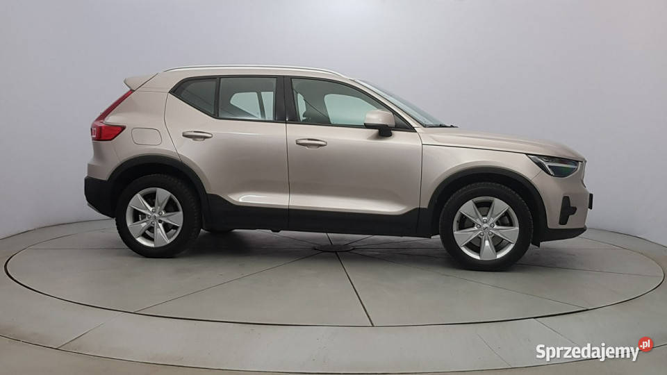 Volvo XC 40 B3 Core aut Z Polskiego Salonu benzyna