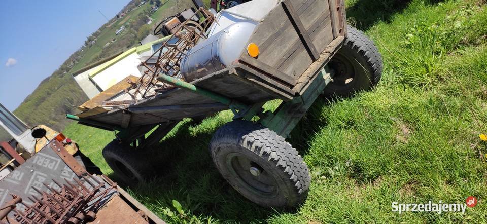 Wóz ciągnikowy metalowy Dębica sprzedam