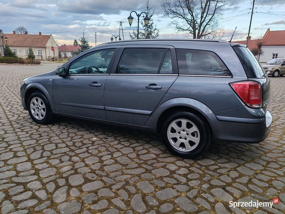 18 Benzyna Ksenony Navi Zadbana Kombi