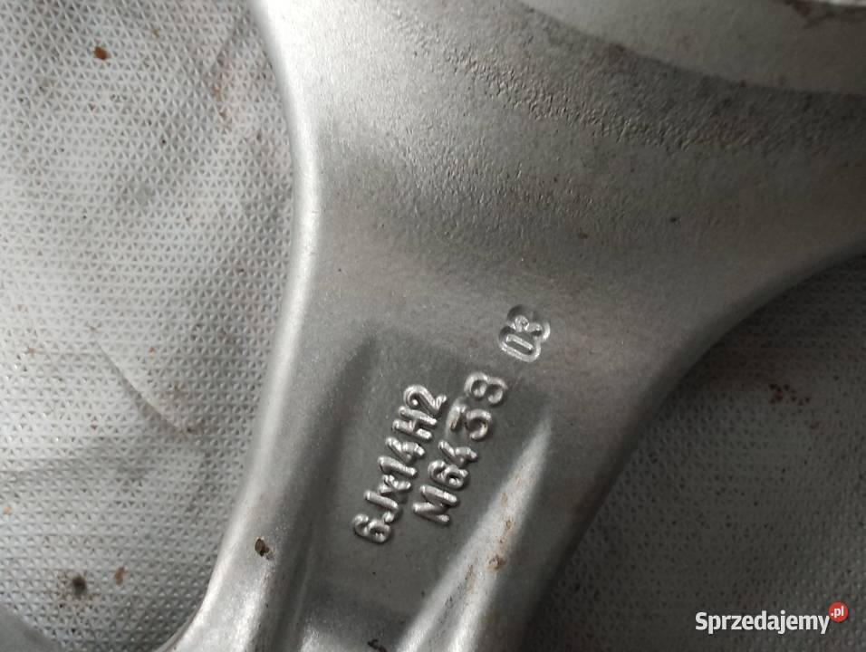 Alufelgi 14 4x100 otwór centrujący 60mm Sienno sprzedam