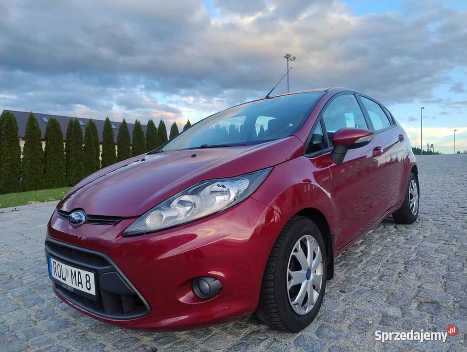 Ford fiesta 2010 12 benzyna 82 konie klima cd