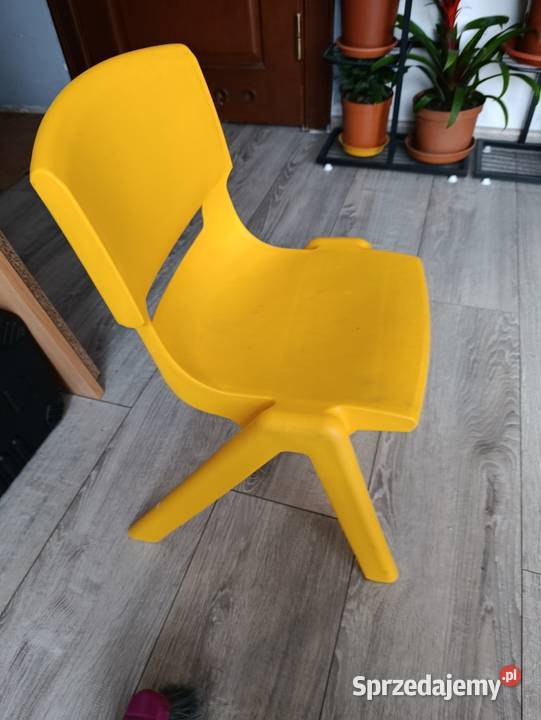 krzesło krzesełko żółte dzieci dziecka Poznań
