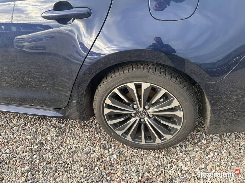 Toyota Corolla TS 18 Hybrid 1798cm3 Legnica