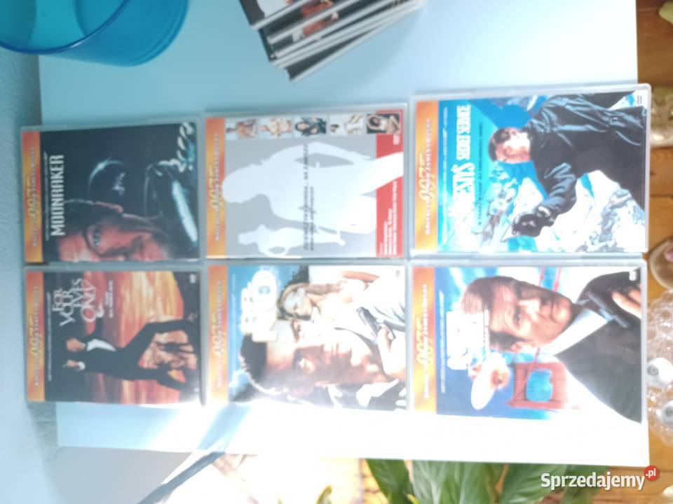 James Bond seria 13 filmów różni aktorzy Łódź