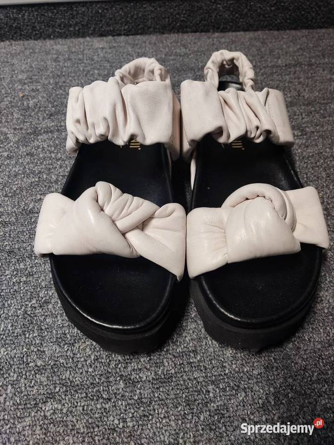 CARINII Sandały Sandały i klapki Włoszczowa