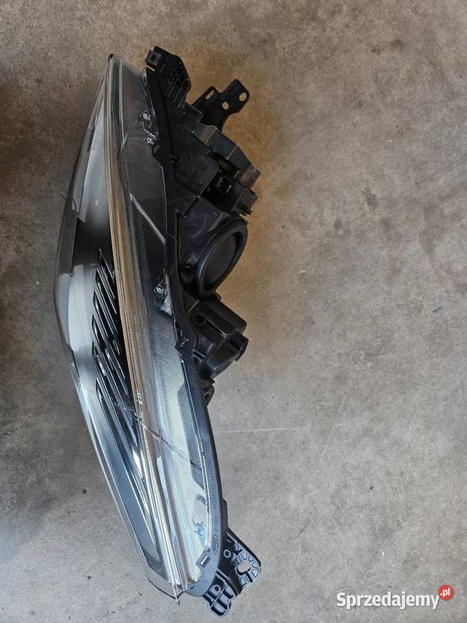 Kuga mk2 lampa przednia lewa nowa uszkodzona Zielona Góra
