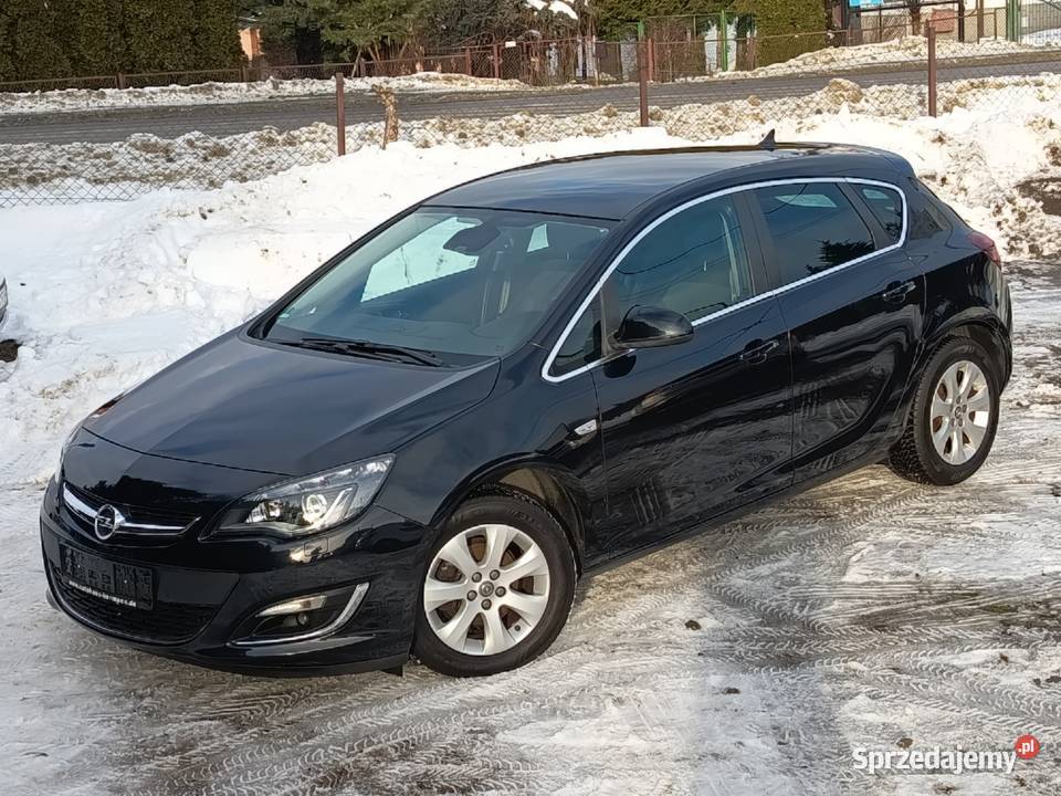 2014 Opel Astra J 14 TURBO 140 nowe opony zimowe nieuszkodzony Dynów