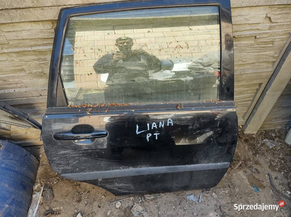 SUZUKI LIANA drzwi prawe tył części blacharskie