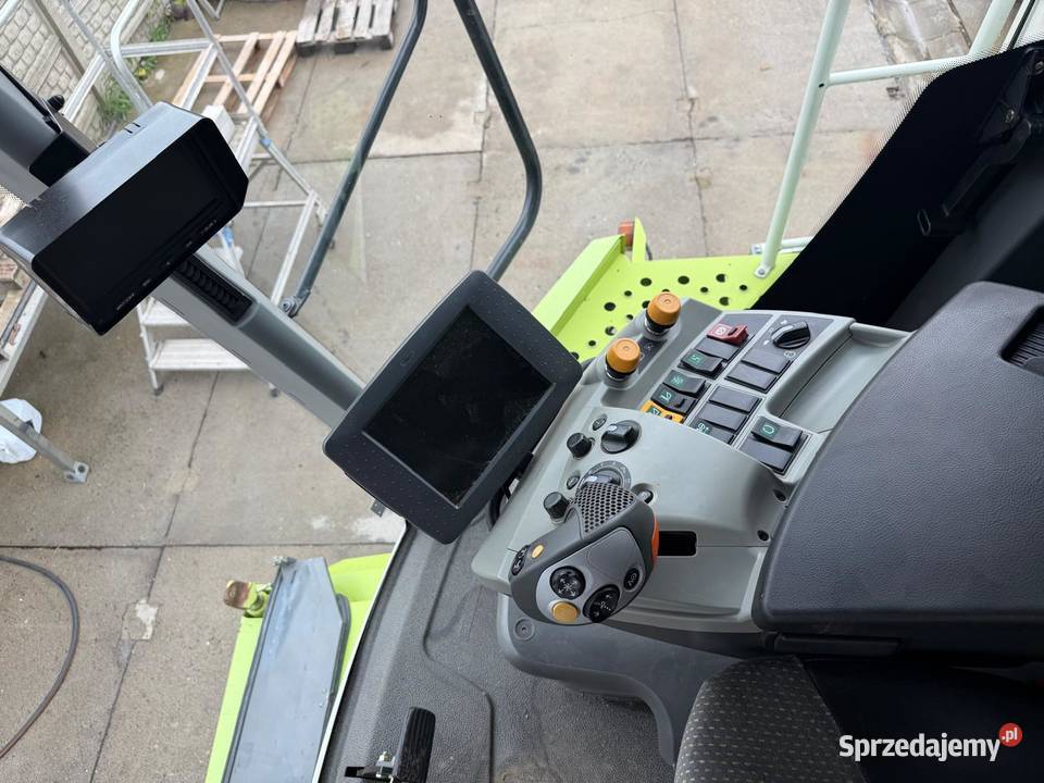 Kombajn zbożowy Claas Lexion 770 heder V1050