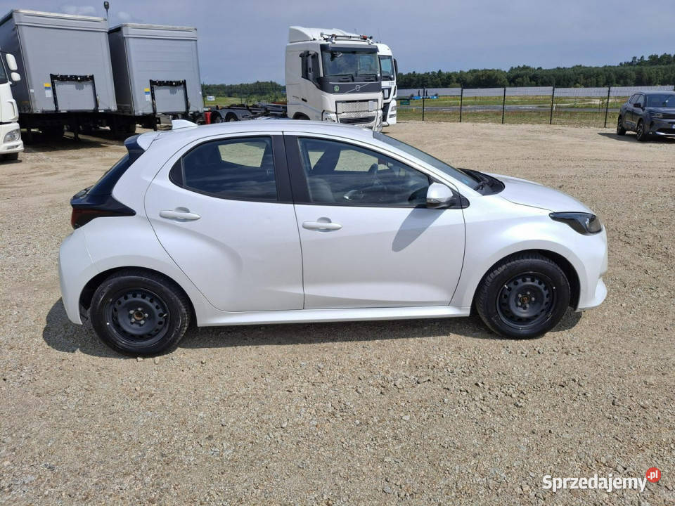 Mazda 2 Hybrid Rok produkcji 2022 dolnośląskie Komorniki