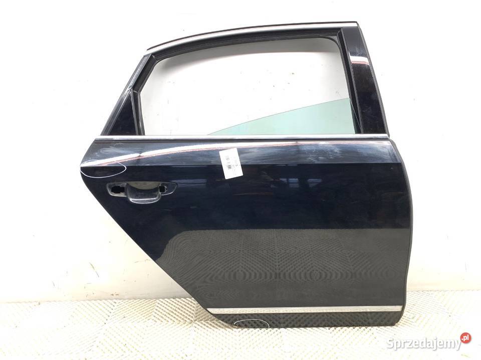 DRZWI PRAWY TYŁ VW PASSAT B7 SedanLimuzyna