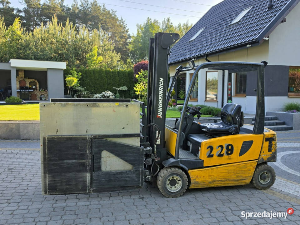 wózek czołowy Jungheinrich EFG 320 Wózek widłowy Skępe