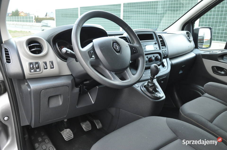 Renault Trafic 16 DCI 9 Osobowy L2H1 Long 1598cm3 świętokrzyskie Bilcza sprzedam