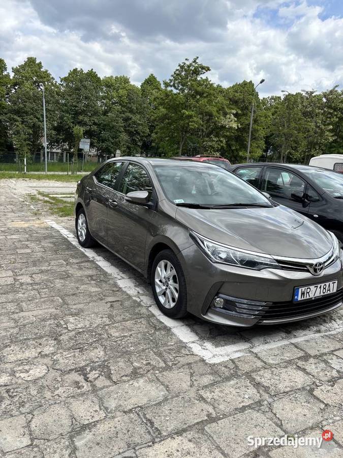 Toyota Corolla 2018 16 benzyna 132