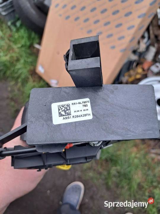Zamek Drzwi tylnych tył Ford C II AM5AR26412CE osobowe Zamki, wkładki i kluczyki