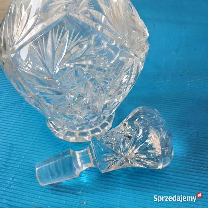 duża karafka kryształowa