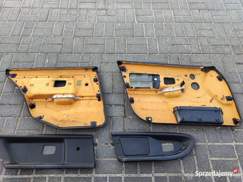 Boczek drzwi BMW E36 prawy przód tył czarne na Łódź