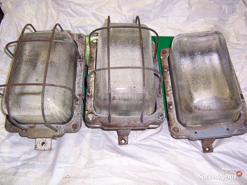 Lampa industrialna przemysłowa kanałowa z PRL Jastrzębie-Zdrój