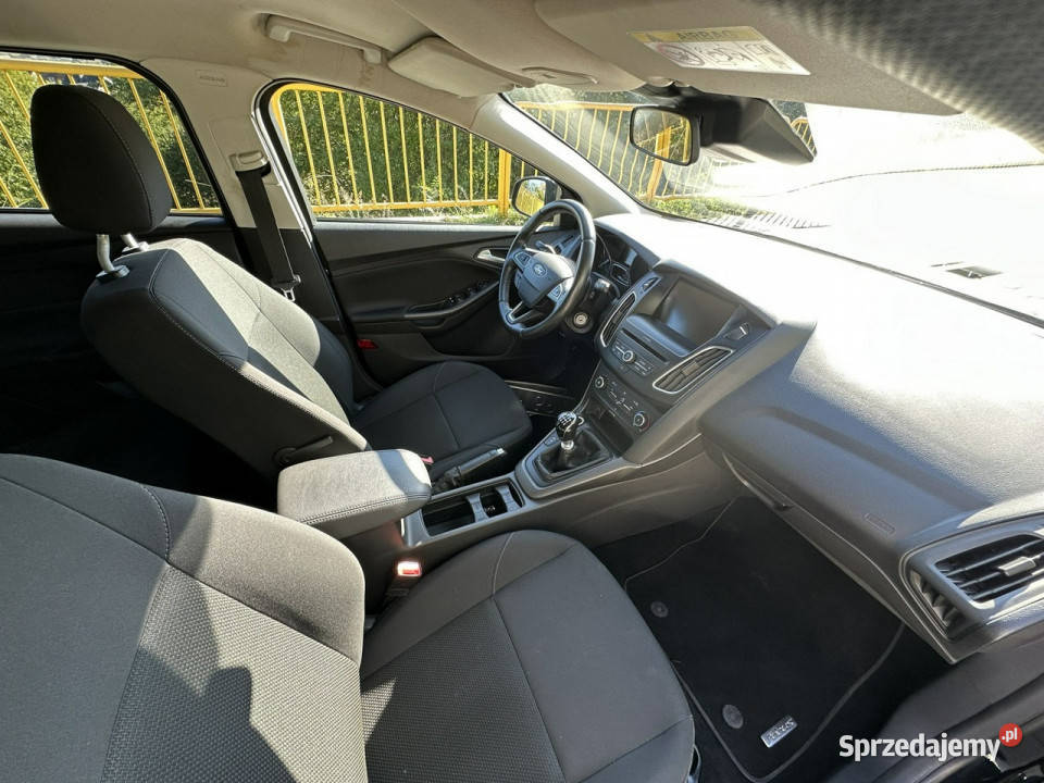 Ford Focus Ford Focus Business Opłacony LED 15 Rok produkcji 2016