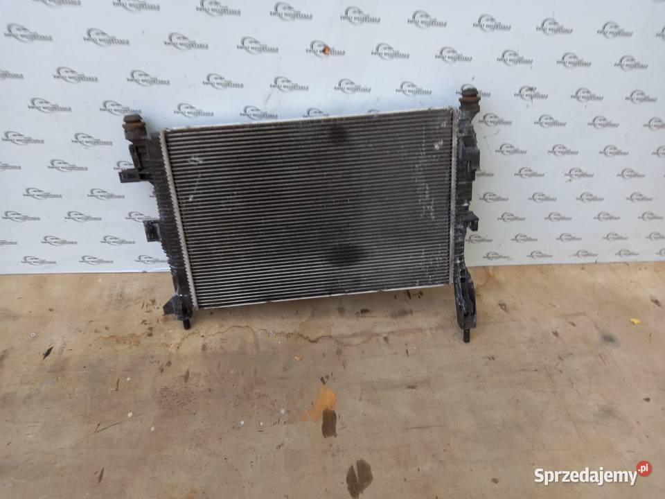 FORD FOCUS MK3 III 13r chłodnica wody