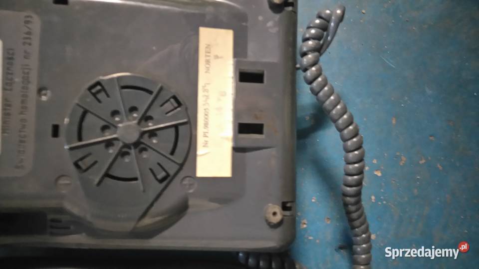 Telefon firmy Norton
