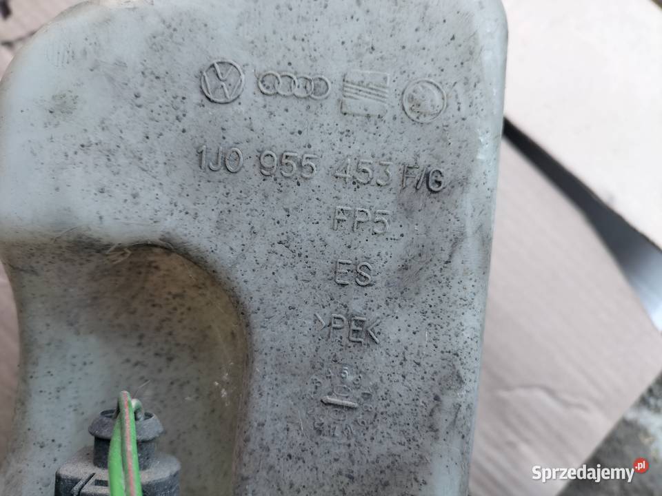 AUDI A38L A3 8L ZBIORNICZEK POMPKA PŁYNU sprzedam