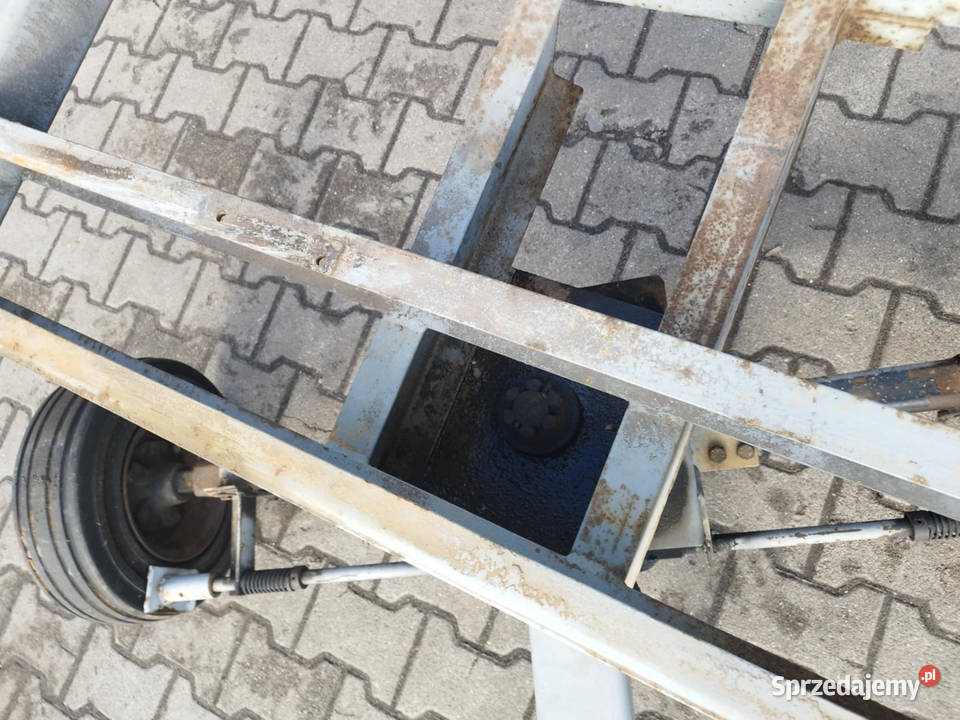Przyczepa na obrotnicy do sadu stajni opony Strzyżew