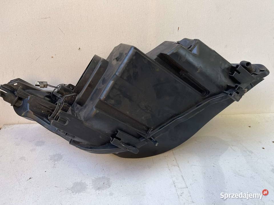 BMW E60 LEWA LAMPA OBUDOWA PRZEDNIA