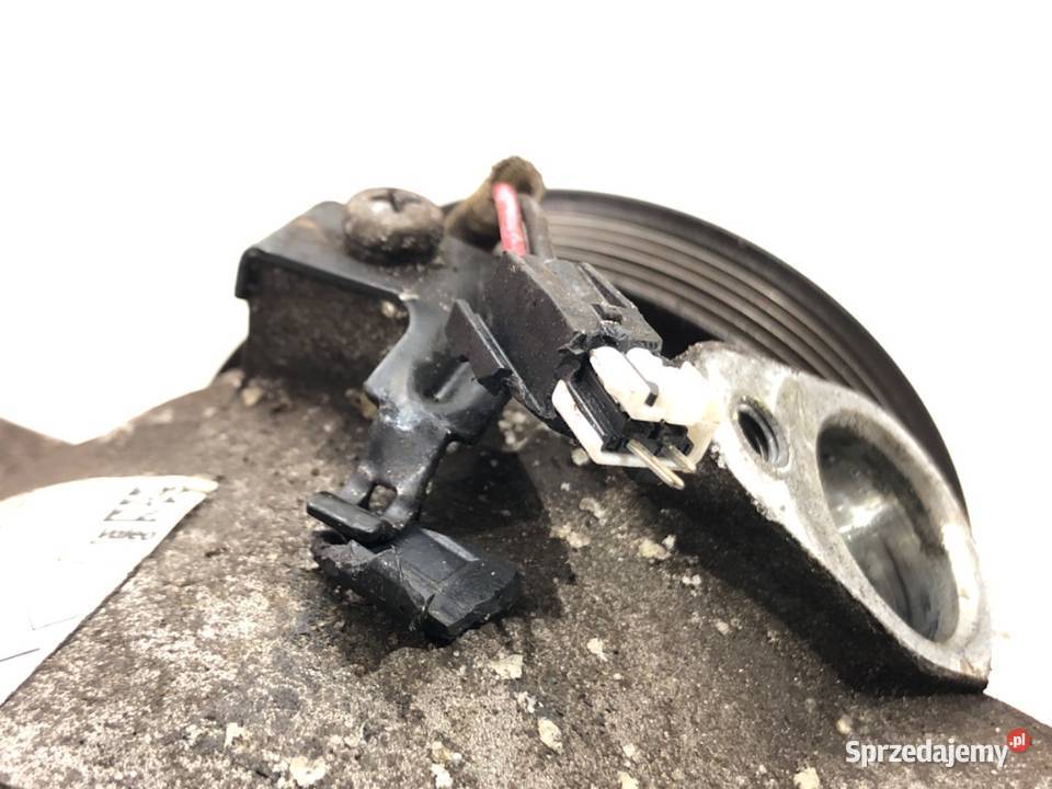 SPRĘŻARKA KLIMATYZACJI DACIA DUSTER 926001571R