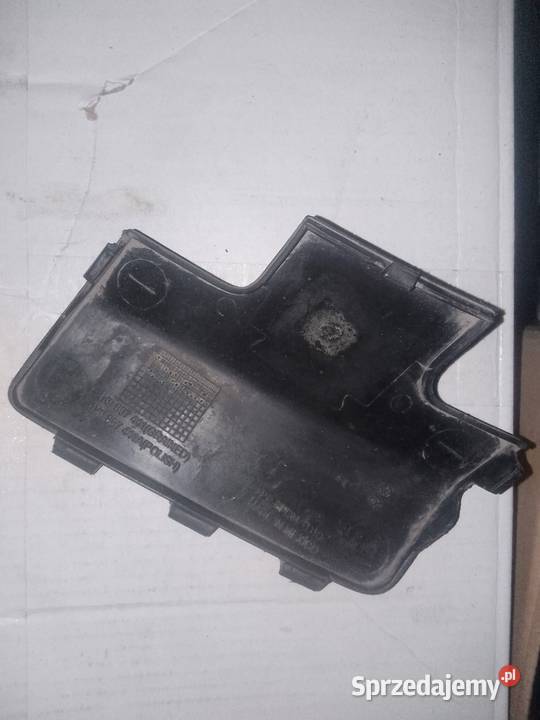 Zaślepka zaczepu zderzaka tył VW Golf 5 VI Rok produkcji 2008 Cewice