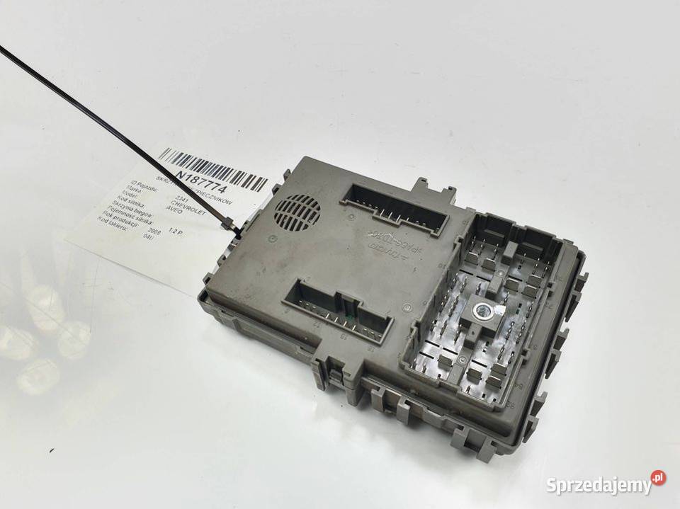 SKRZYNKA BEZPIECZNIKÓW CHEVROLET AVEO 96826374 Lipno