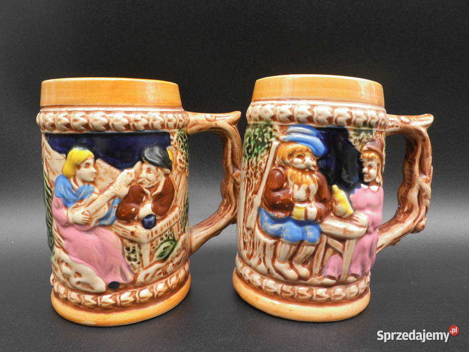 Para bawarskich kufli do piwa wyprodukowanych w Raszków