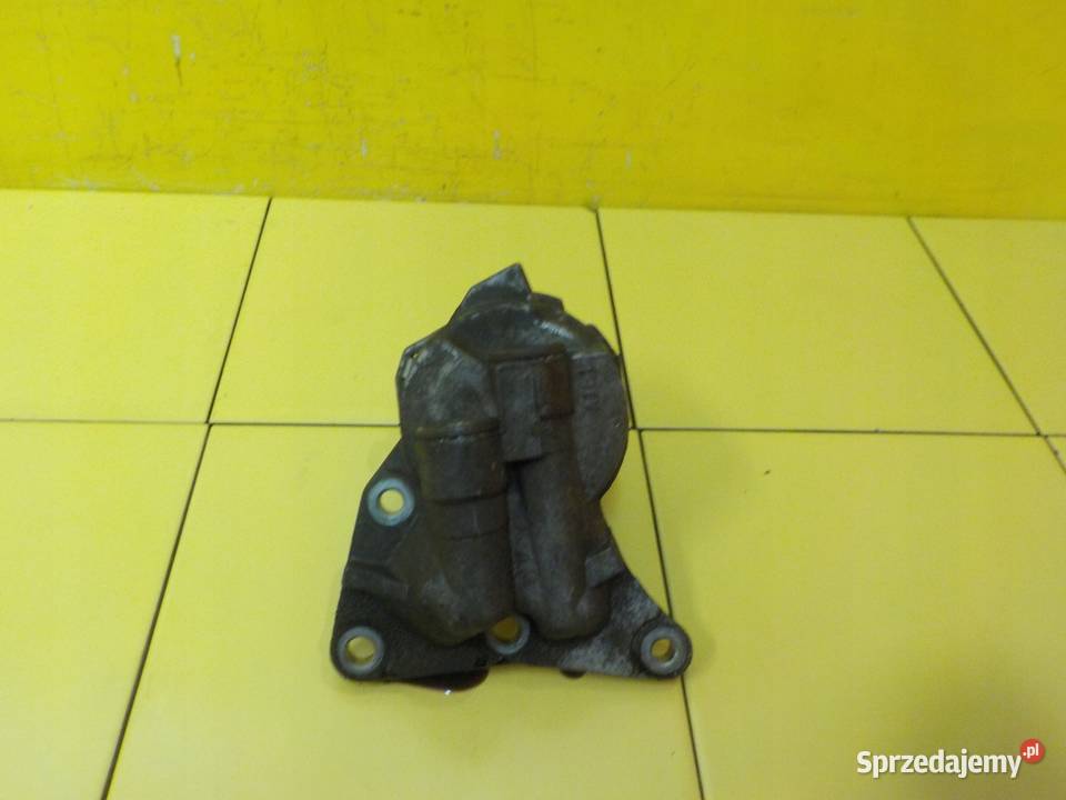 AURIS II PRIUS 18 HYBRYDA 15r 136 2ZRFXE obudowa osobowe Suków