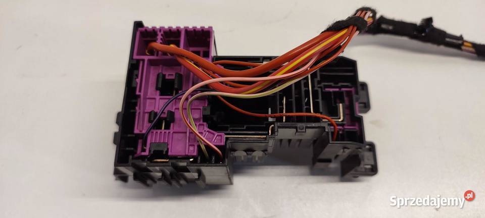 MERCEDES GLC W253 X253 SKRZYNKA BEZPECZNIKÓW osobowe dolnośląskie