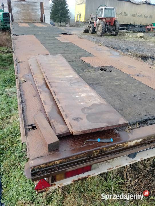 Naczepa Mega podnoszona oś pierwsza Burtowe i plandeki Chorzele