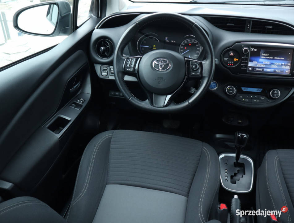 Toyota Yaris 15 Hybrid gniazdo USB łódzkie Łódź