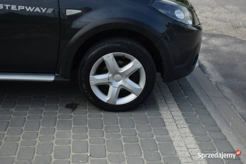 Dacia Sandero Stepway 16B Klima 2 Kpl Kół Hak szary Majdan Sieniawski sprzedam