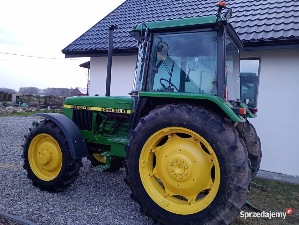 ciągnik rolniczy John Deere 1640 przedni TUZ Międzyrzec Podlaski