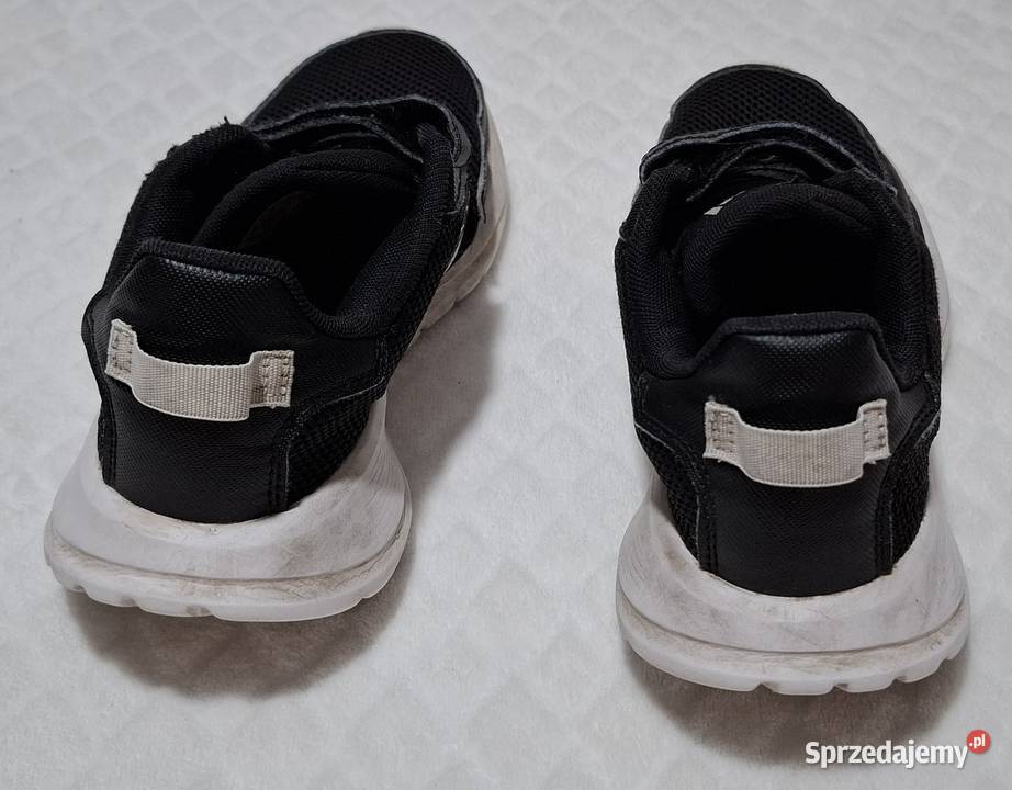 Buty chłopięce sportowe na rzepy 335 Adidas 22 Czeladź