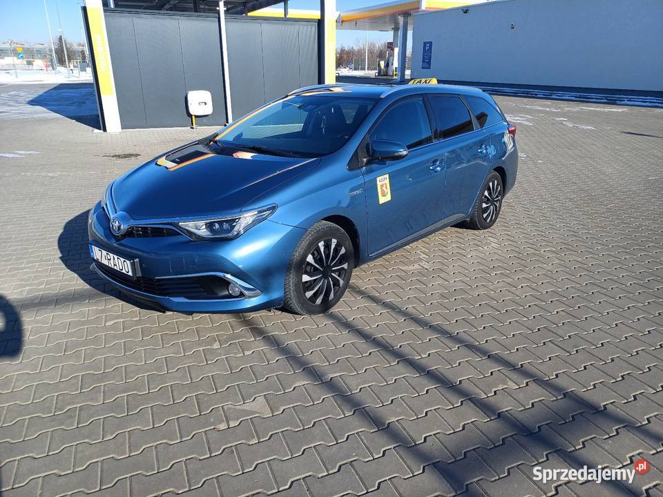 Sprzedam Toyota auris kombi Hybryda nieuszkodzony lubelskie Lublin