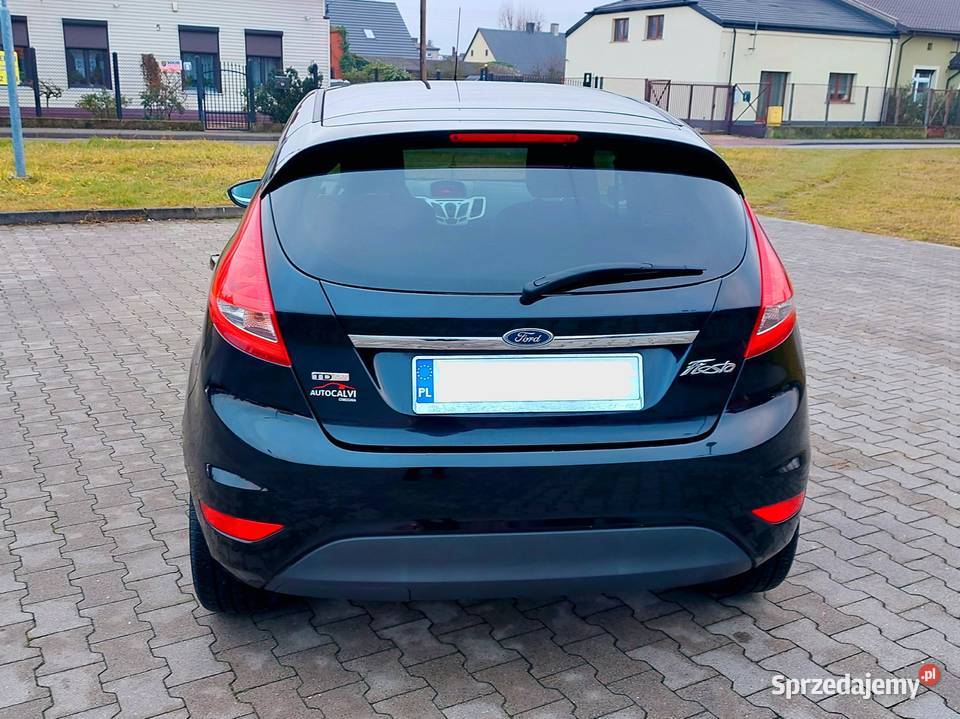 Ford Fiesta MK7 14 TDCi Titanium czarny sprzedam