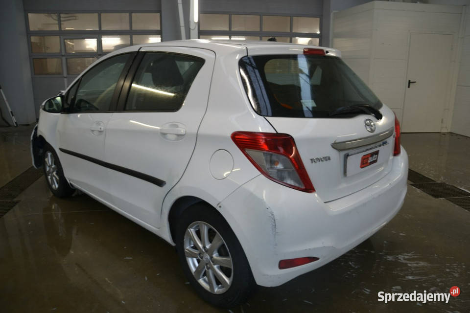 Toyota Yaris 10 benzyna 70 EKONOMICZNY niski