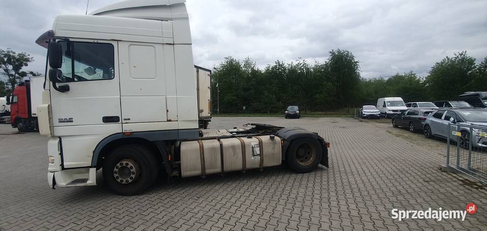 Syndyk sprzeda samochód specjalny pomoc drogowa