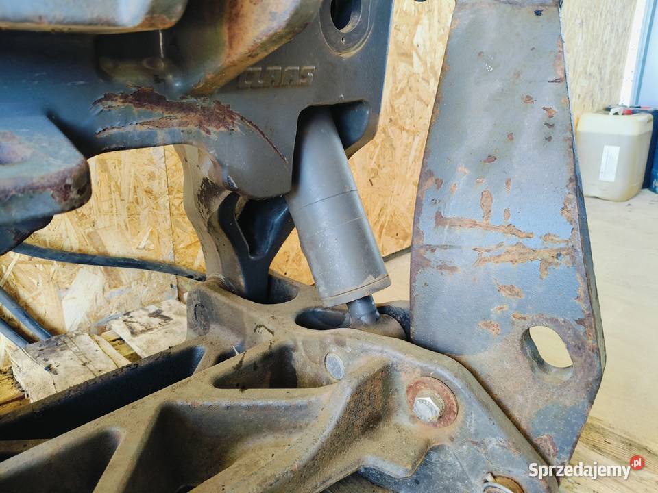 Claas Axion 840 CMatic 2013r A09 240 Przedni Tuz