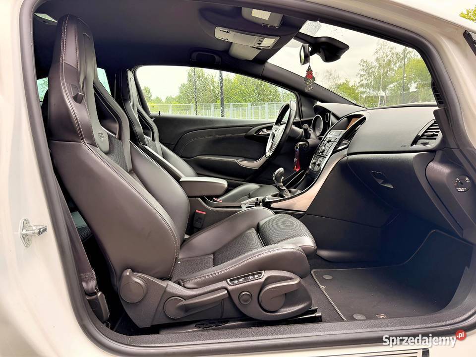 Opel Astra J GTC OPC 20 Turbo 350 Zakuty silnik 350KM Sosnowiec sprzedam