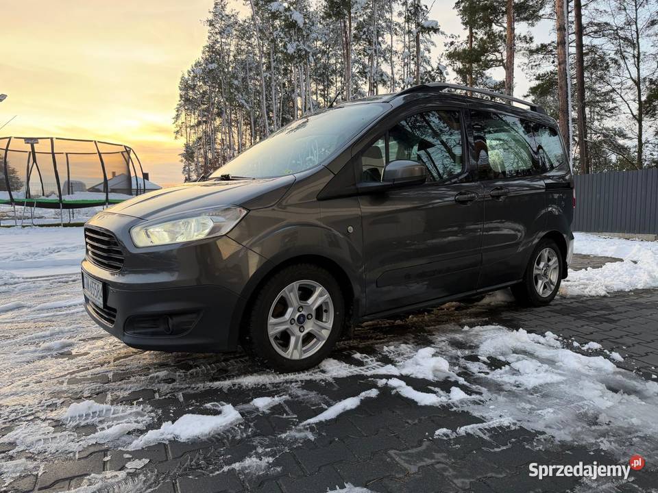 Ford Transit Courier FV 23 2025 benzyna Tomaszów Lubelski