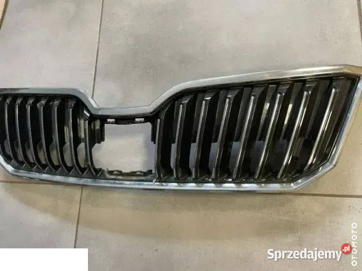 Skoda Superb 3v0 15 atrapa grill przód osobowe Kozubszczyzna